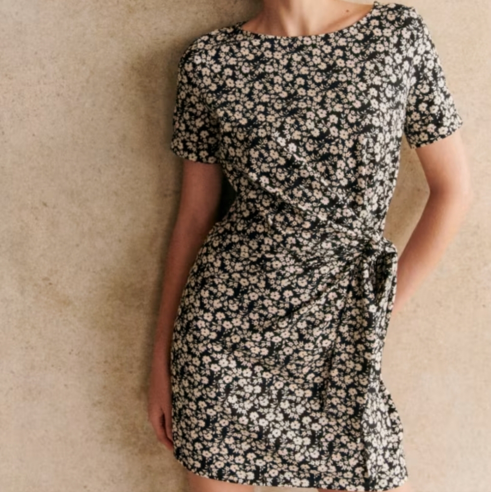 Sezane Pippa Dress Short Mini Madison Print Black Floral Size Medium New - Picture 1 of 8